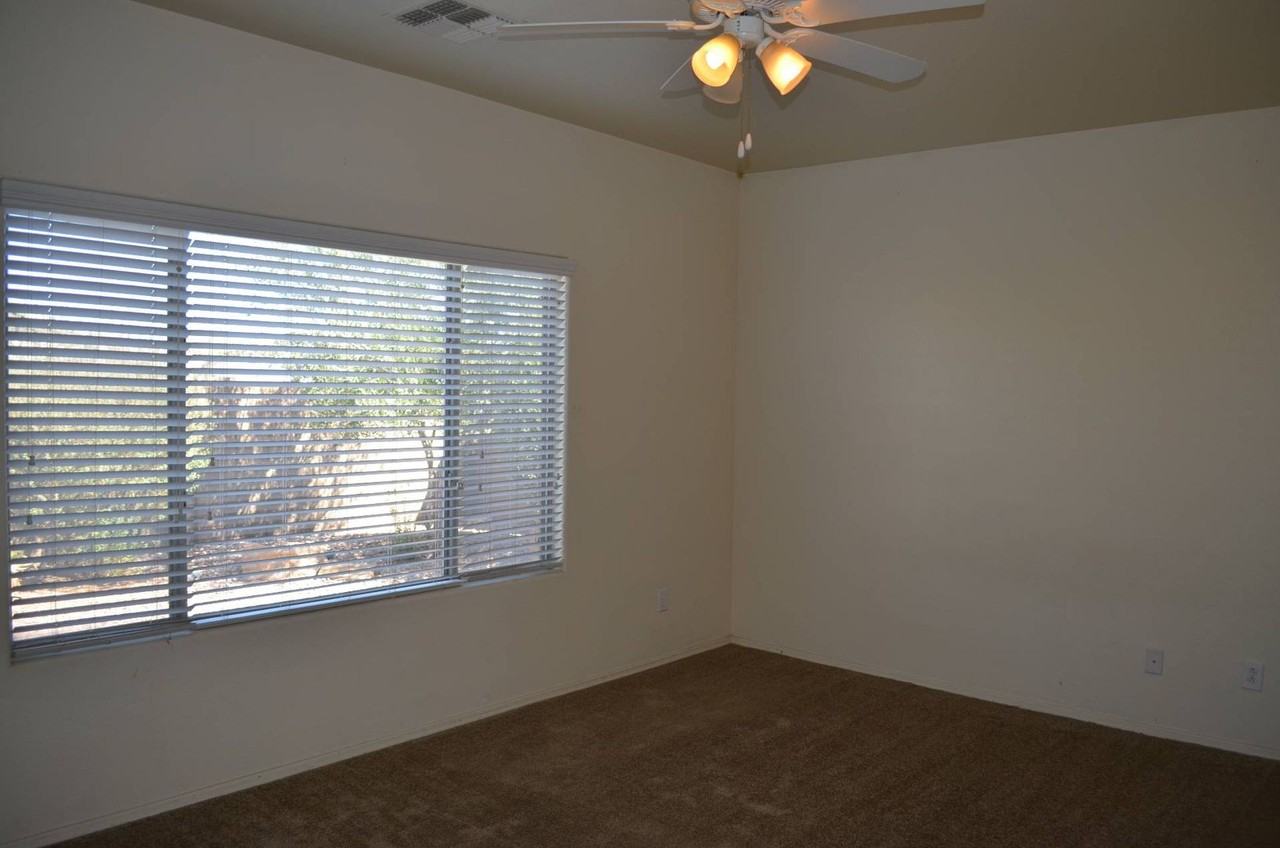 7202 West Pleasant Oak Way - Photo 3 of 7