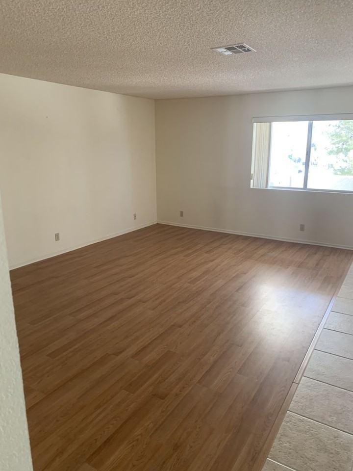 463 Mesa Blvd #201 - Photo 2 of 14