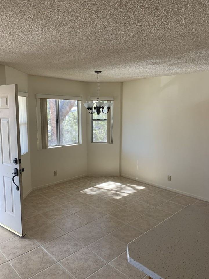 463 Mesa Blvd #201 - Photo 3 of 14