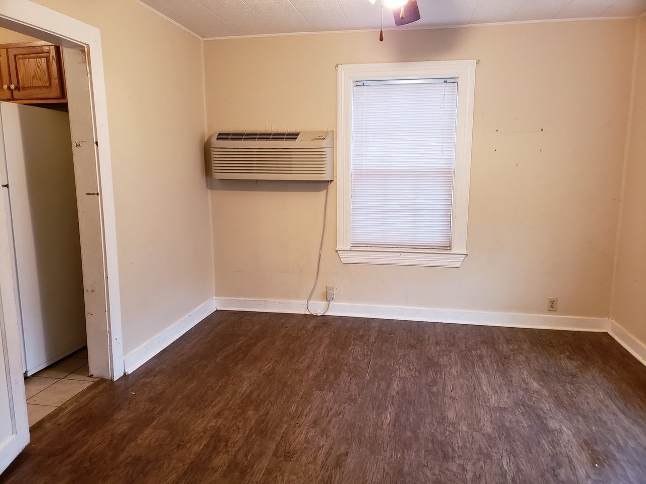 535 Cedar St - Photo 2 of 6