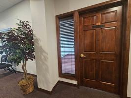 featured image of 490 Park Ave