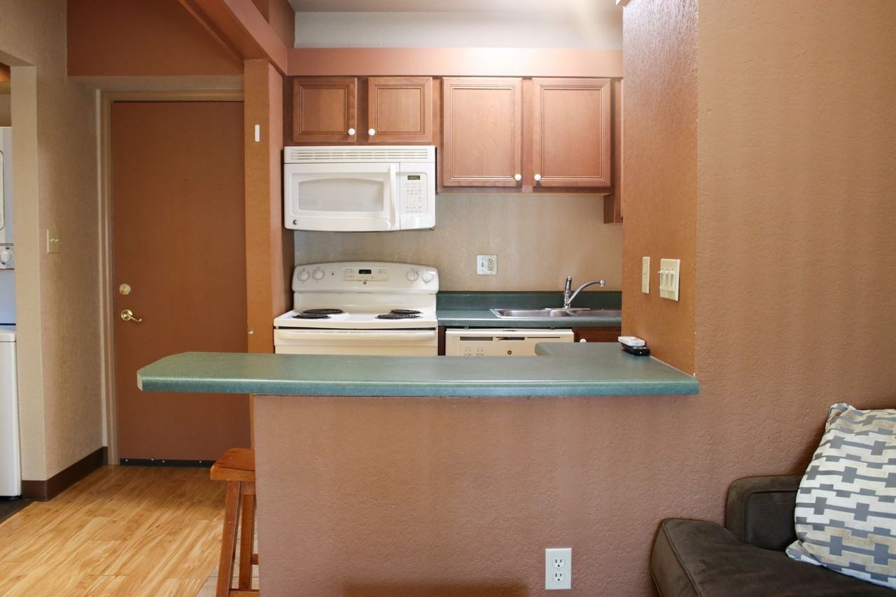 601 E Clark - Photo 6 of 20