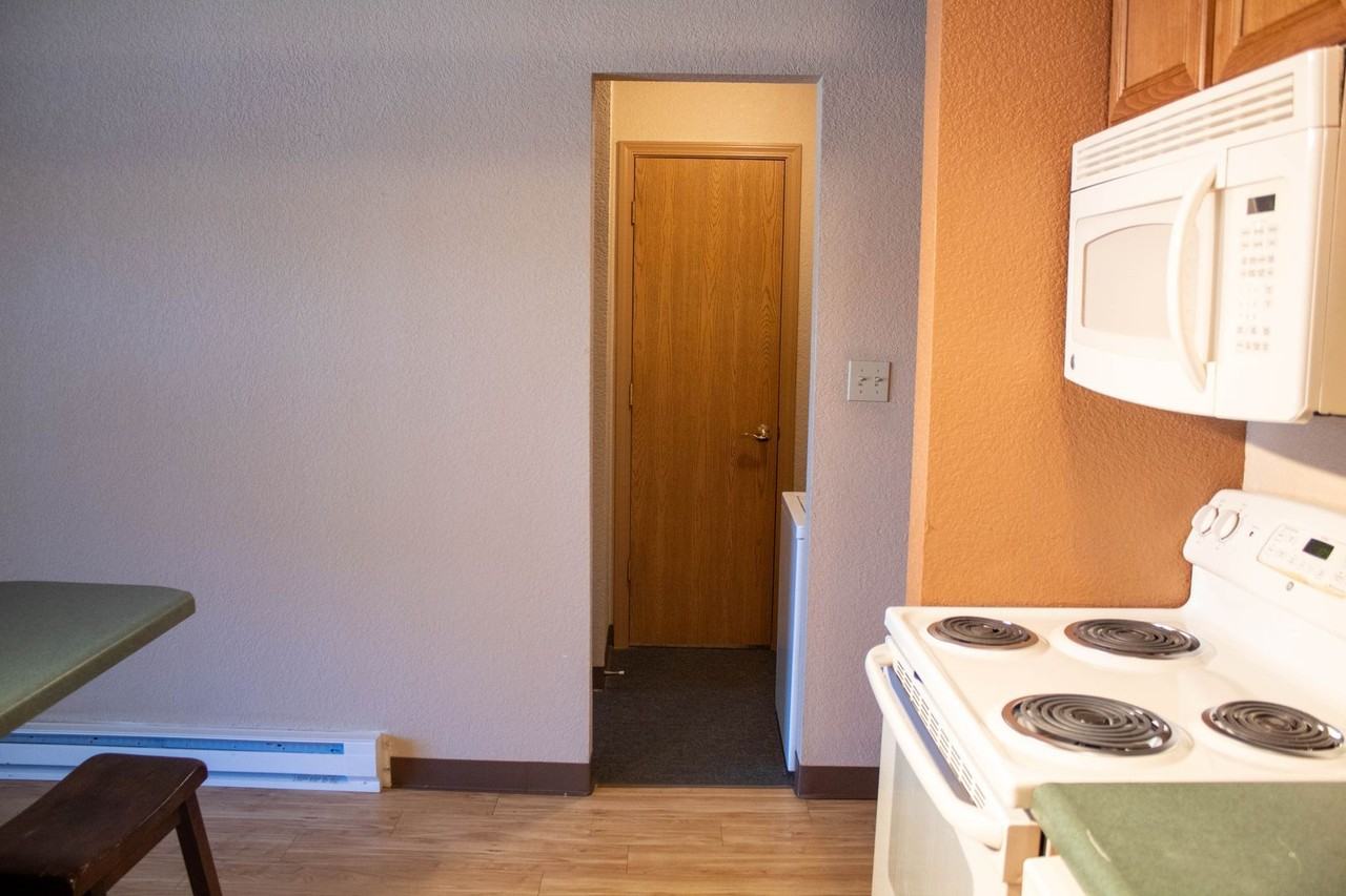 603 E Clark - Photo 7 of 23