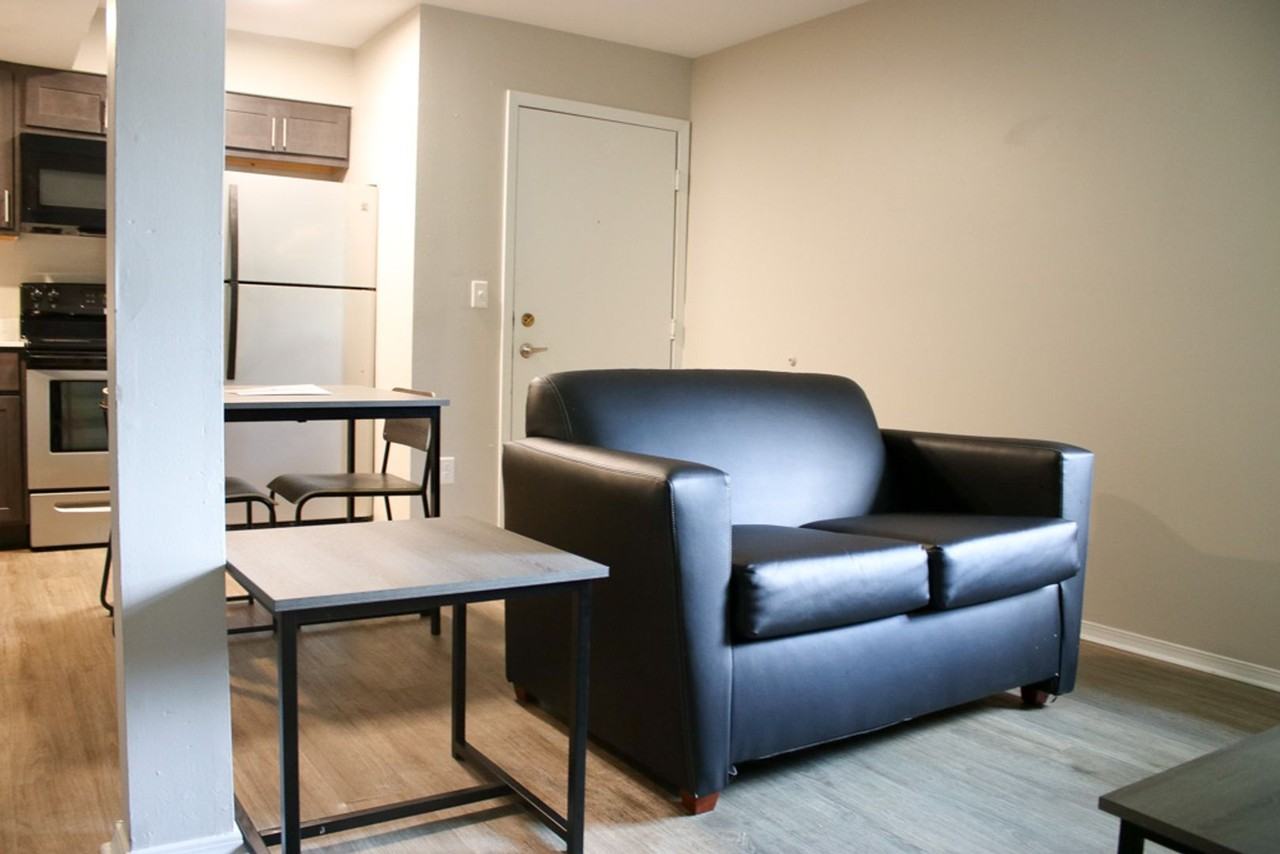 812 W Nevada - Photo 6 of 50