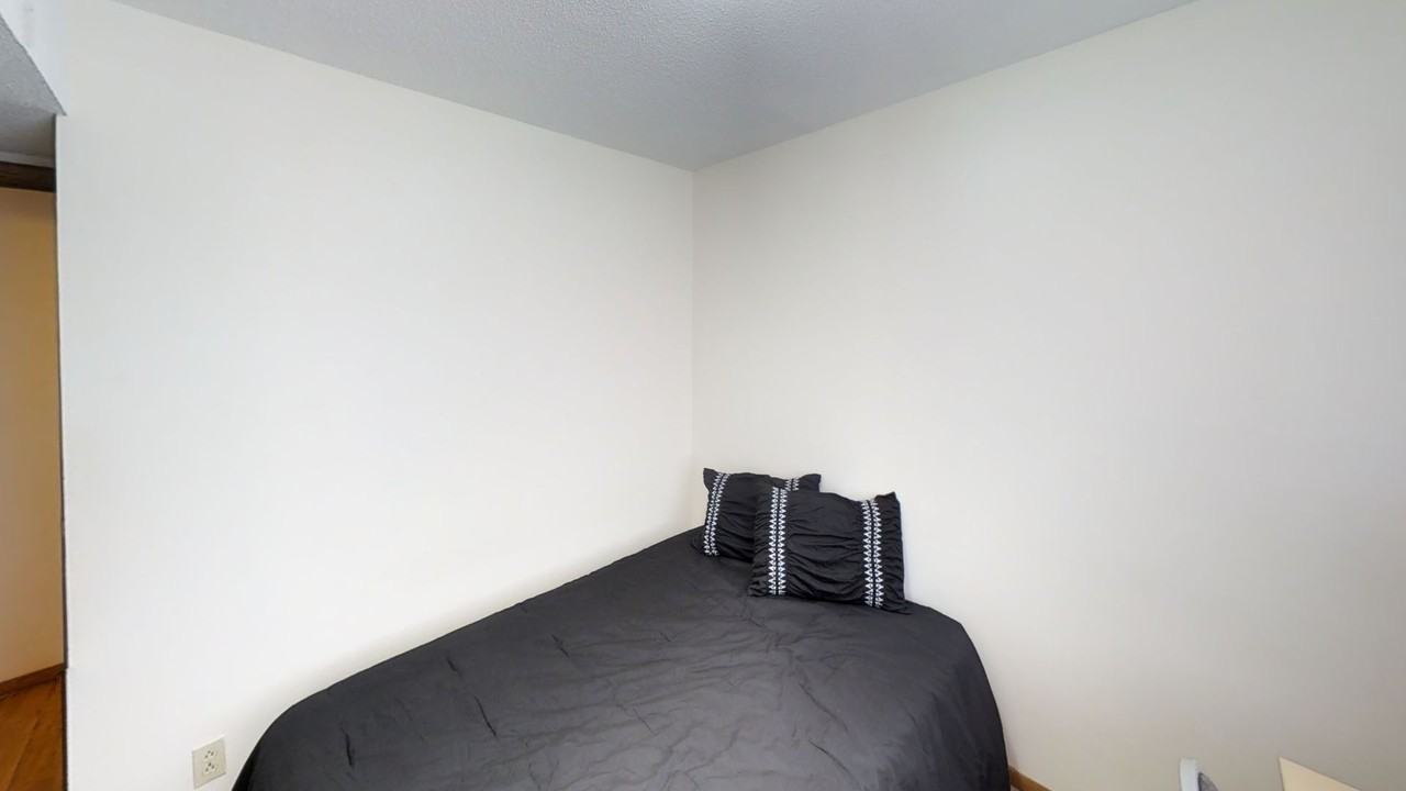 905 W Oregon - Photo 7 of 39