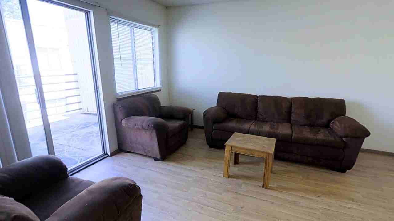 907 W Oregon - Photo 7 of 50