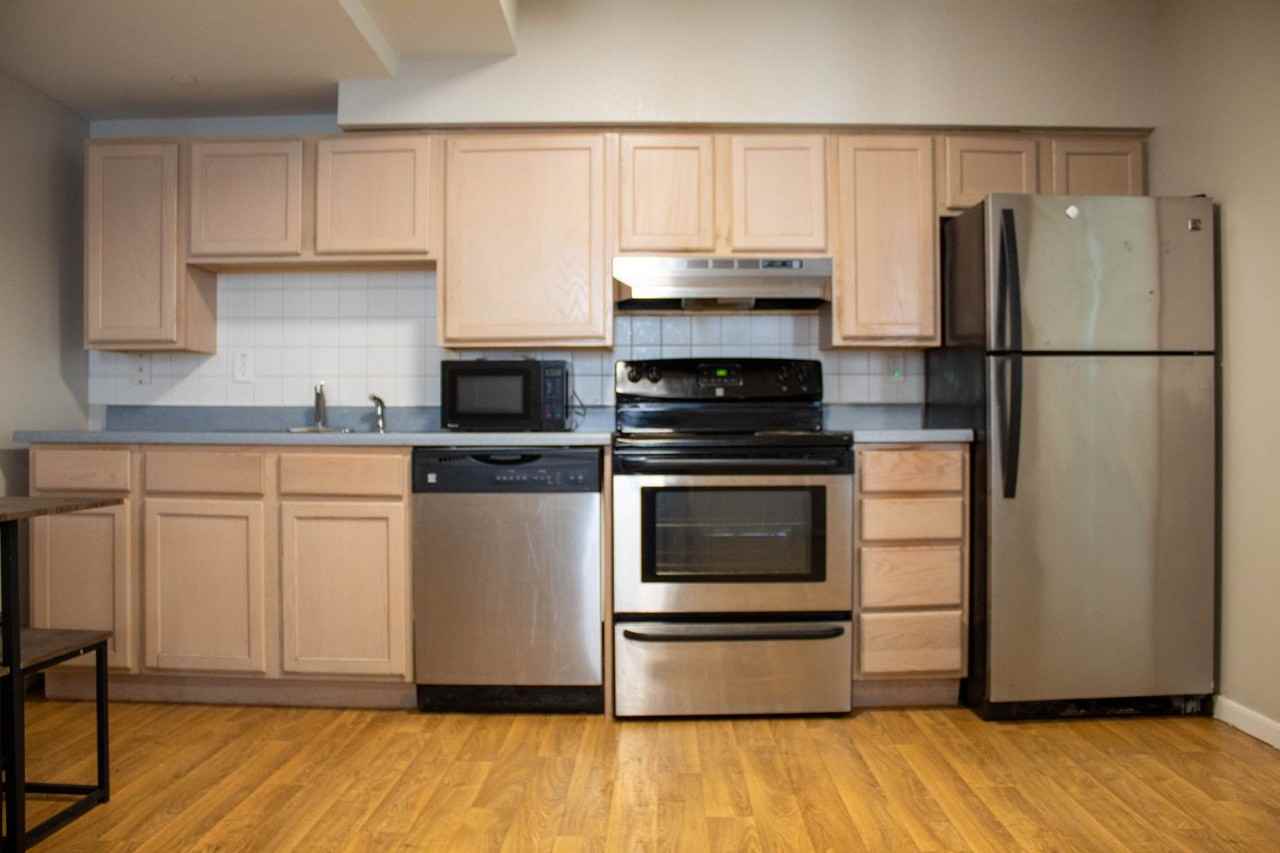 806 S Third - Photo 6 of 29