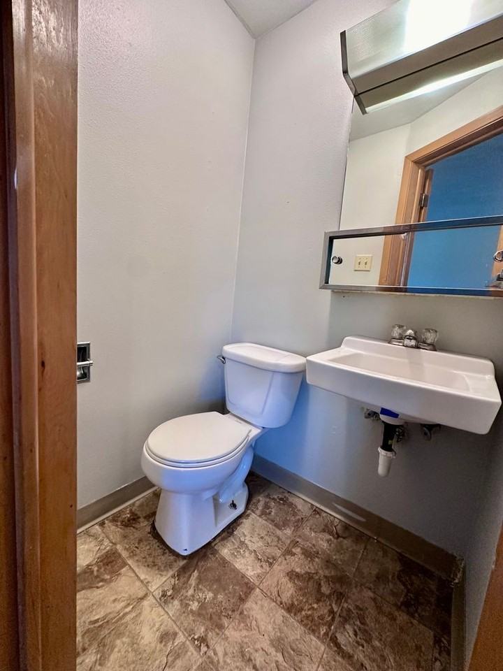955 4th St SW - Photo 7 of 16