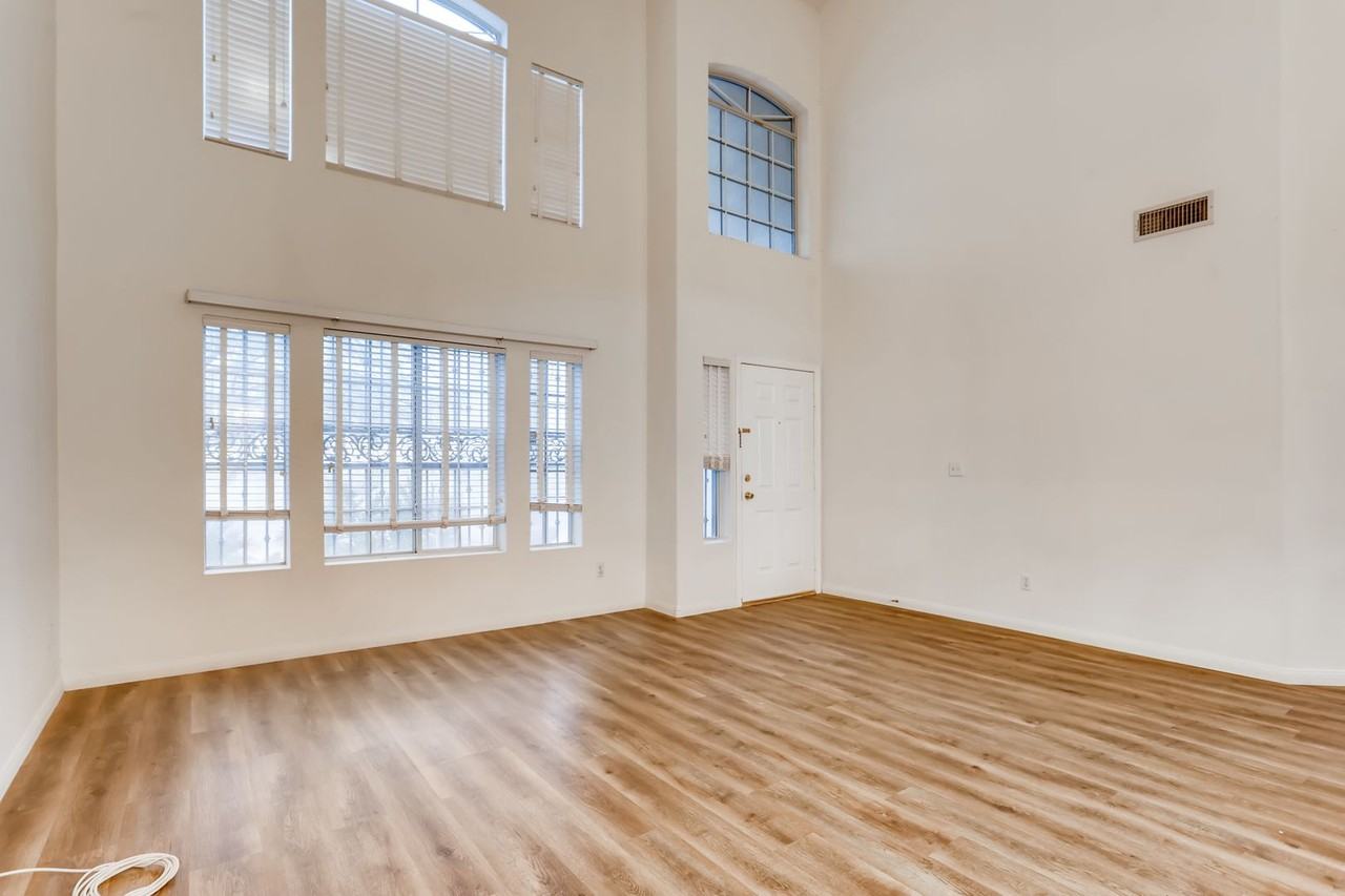 3961 Erva St - Photo 6 of 27