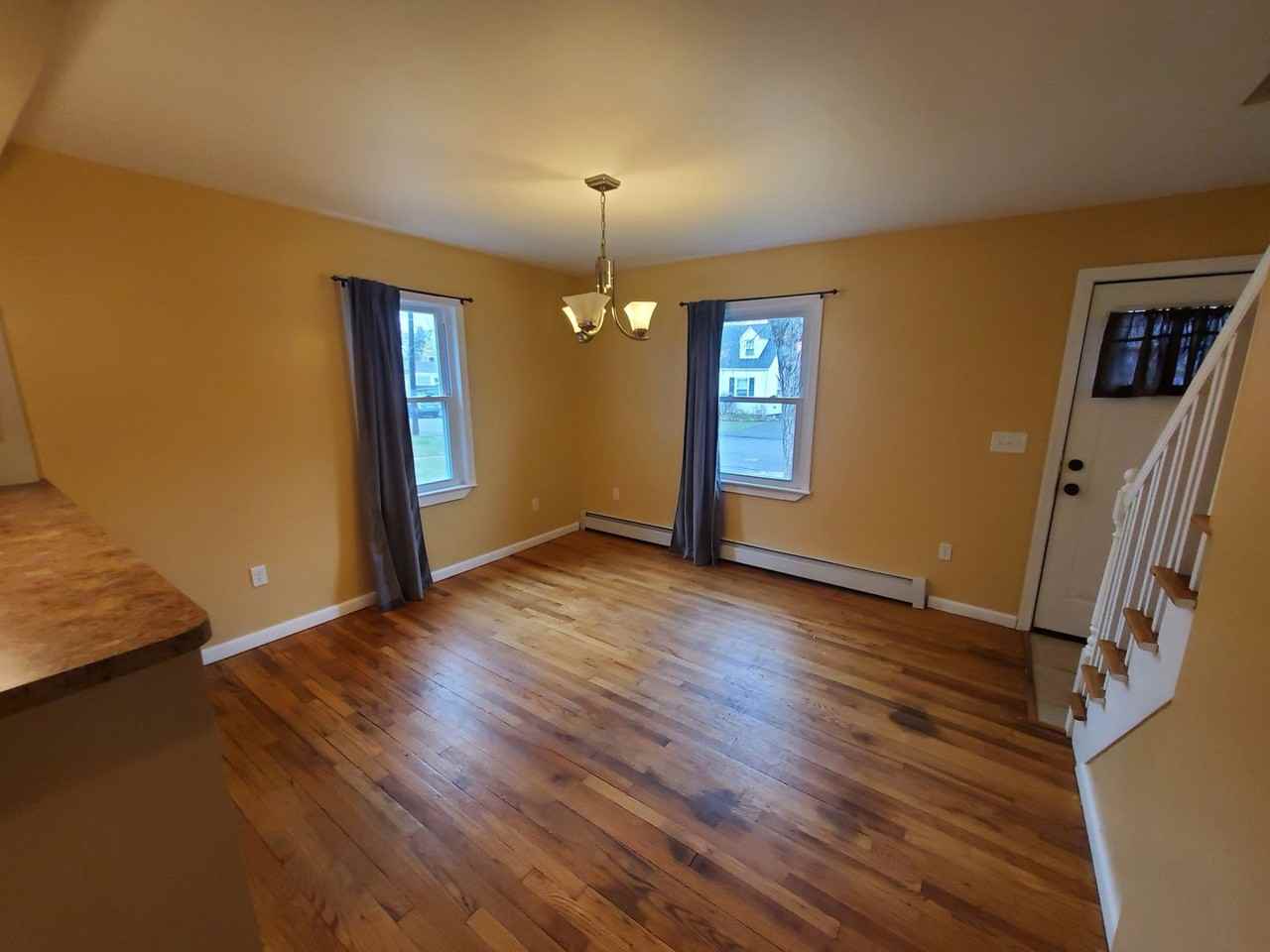 69 Essex St - Photo 3 of 13