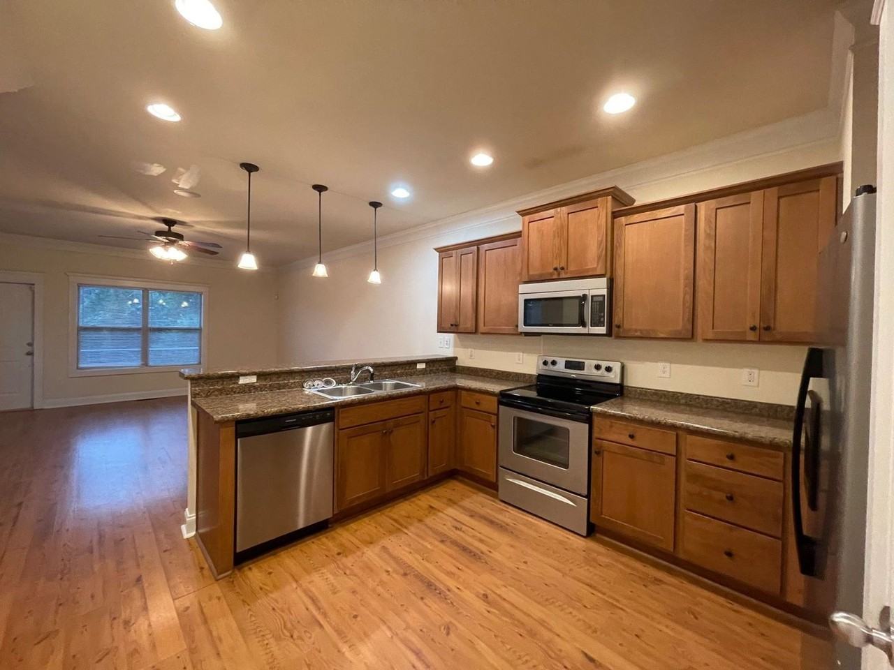 150A Strickland Ave - Photo 3 of 14