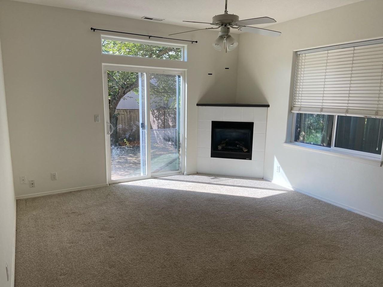 5911 Montclaire Ln - Photo 2 of 15