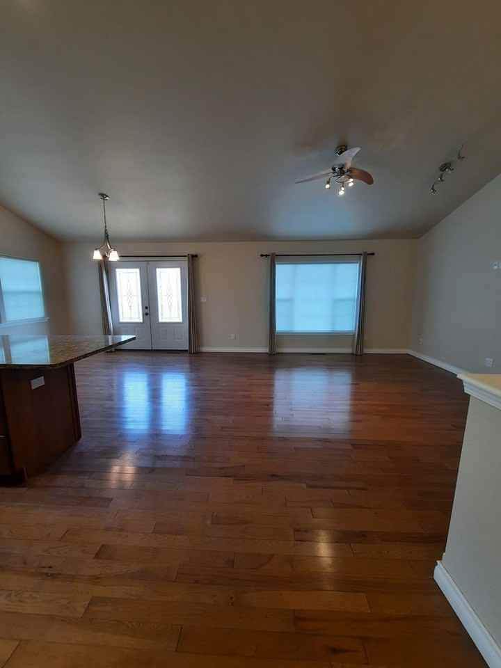 3626 Bunker Dr - Photo 3 of 27
