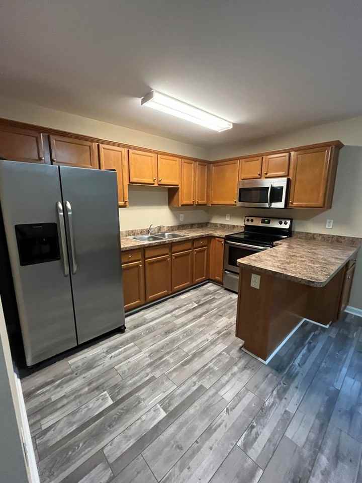 153B Whiting Ave - Photo 3 of 9