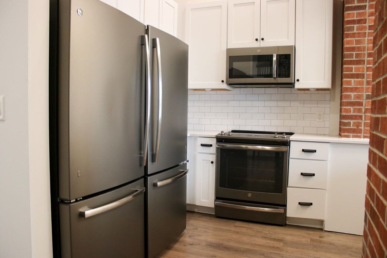 512 E Green - Photo 2 of 50