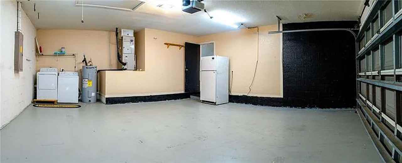 2262 Garden Chase Dr - Photo 3 of 33