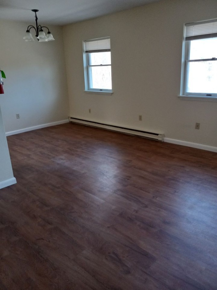 Brick Row Commons - Photo 2 of 9