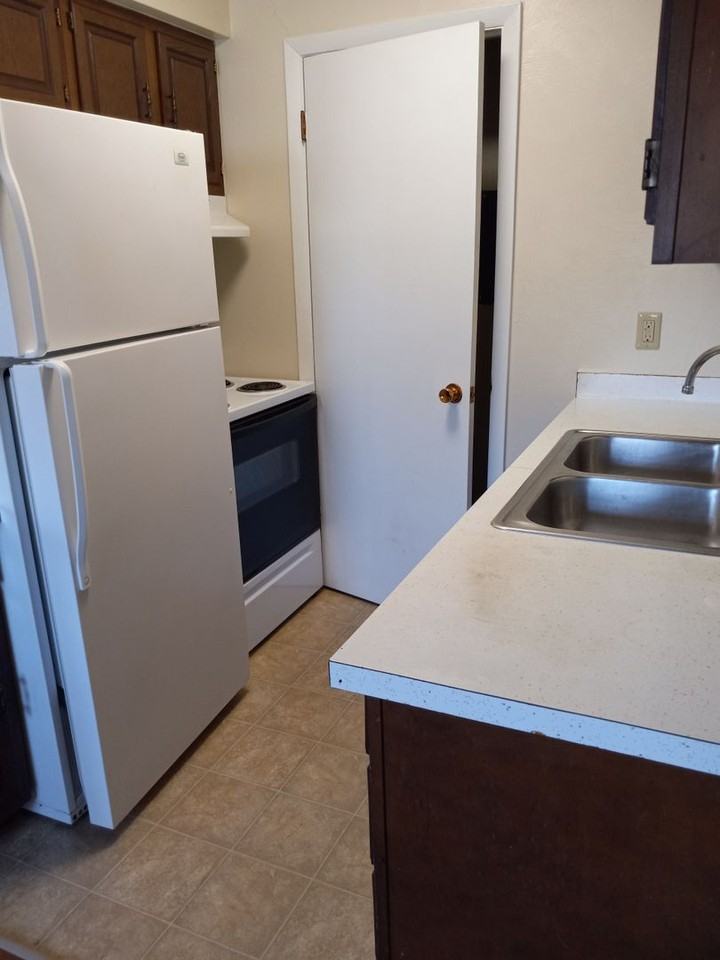 Brick Row Commons - Photo 3 of 9