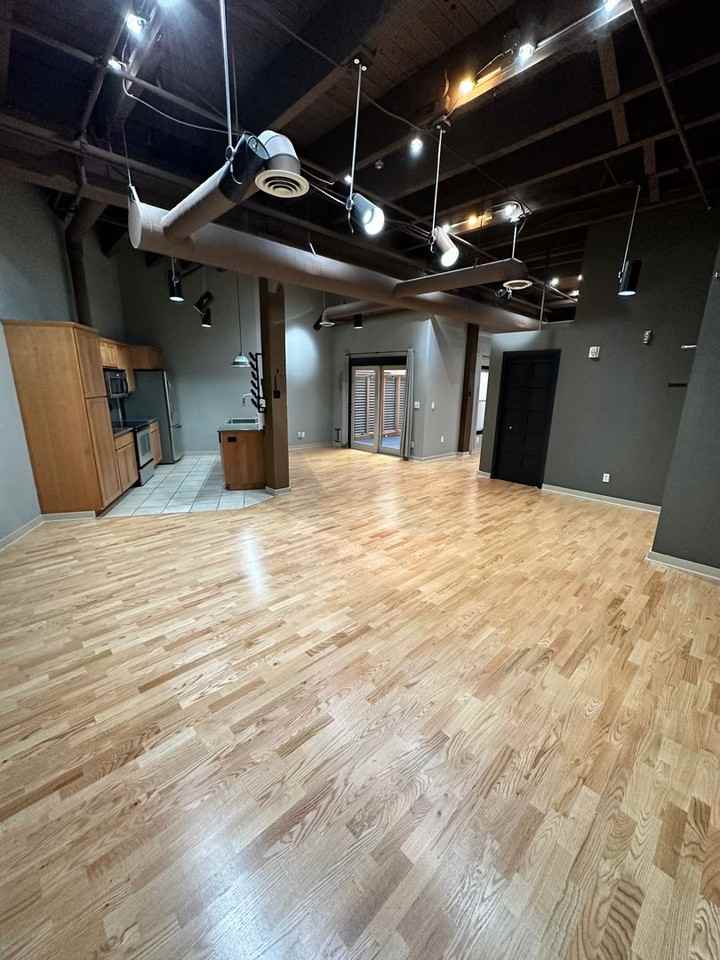 315 W Riverside Ave #305 - Photo 3 of 14