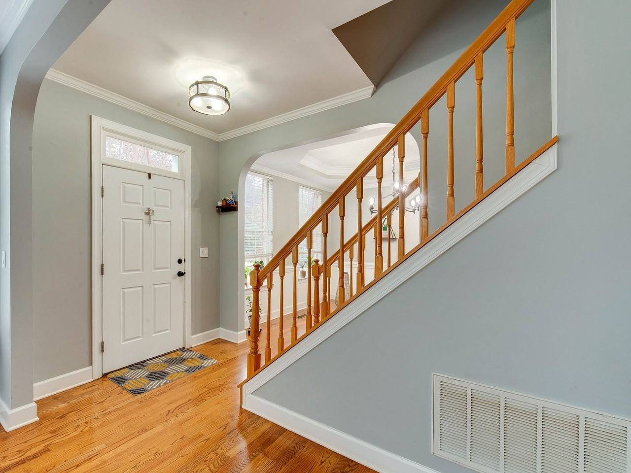 6110 Oxwynn Ln - Photo 2 of 40