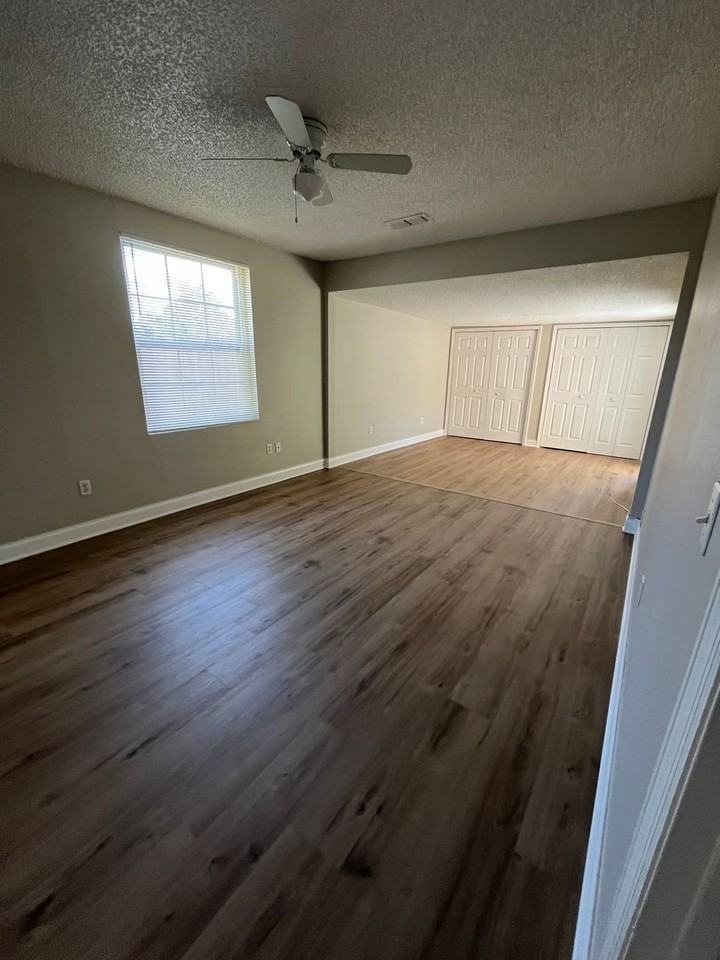 235 Steward Ter - Photo 6 of 14