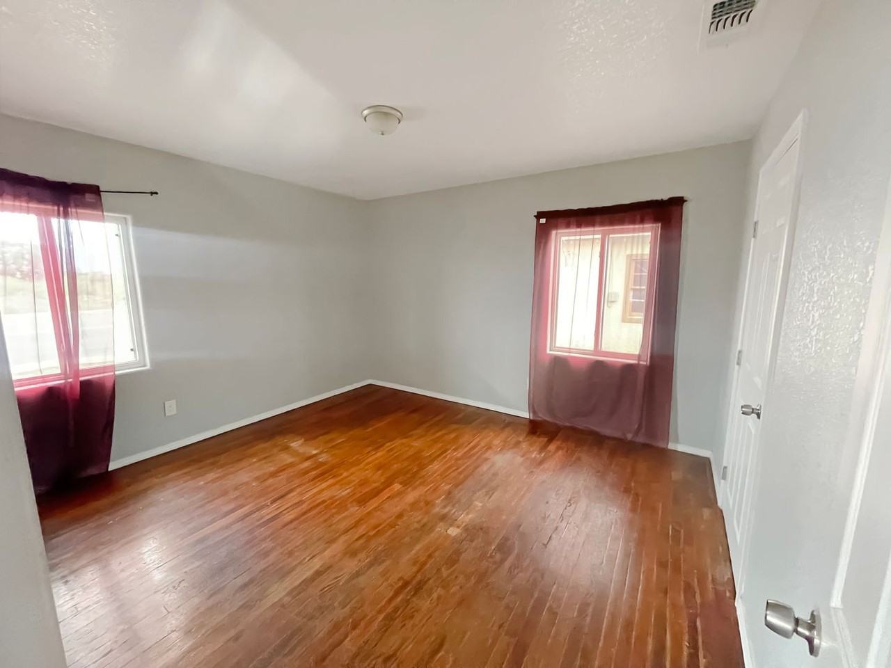 114-118 North 9th Street - Photo 2 of 5