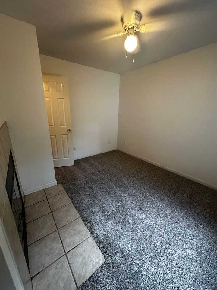 101 South Mockingbird Circle - Photo 3 of 22