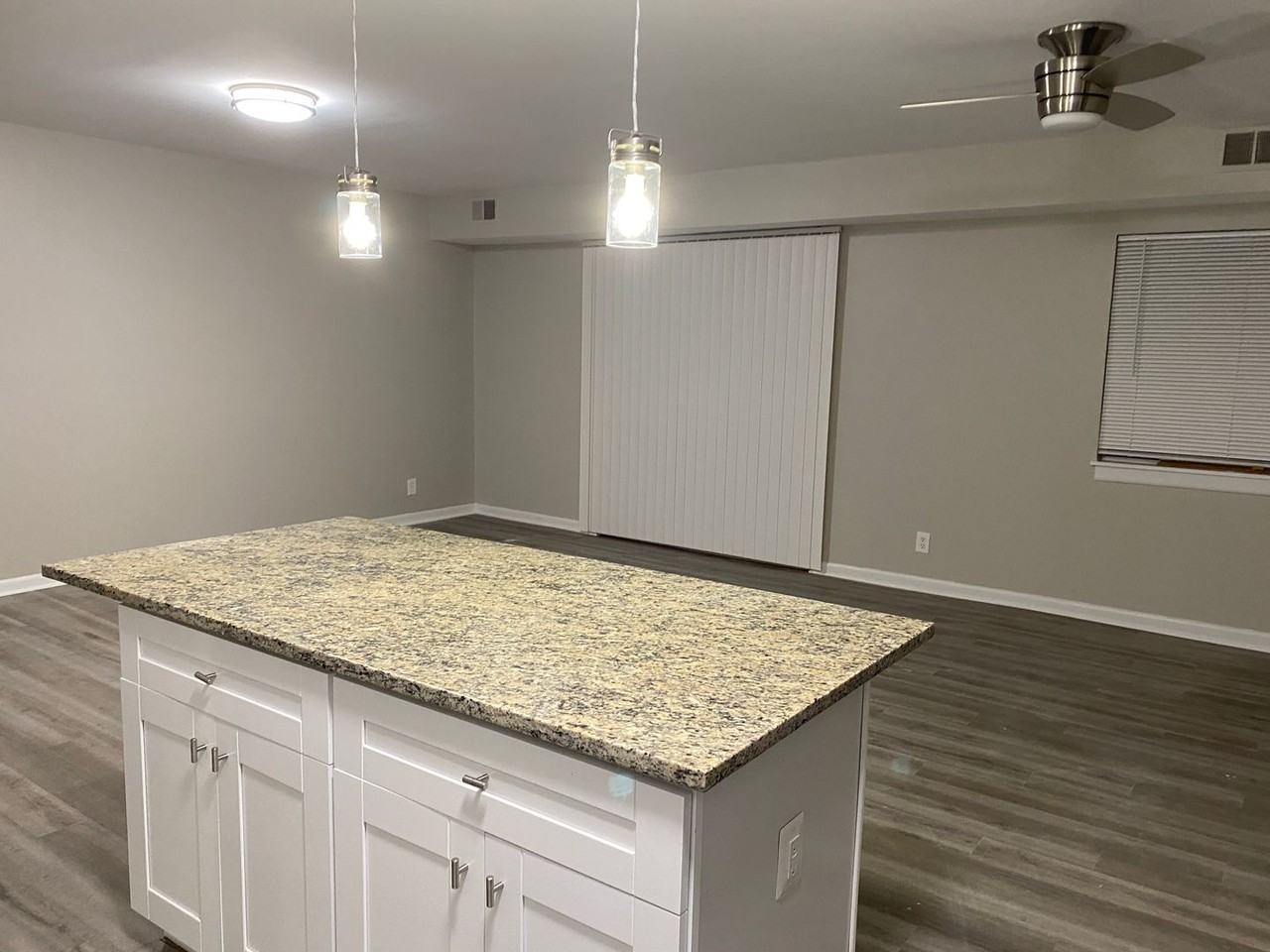 6220 Edsall Rd - Photo 6 of 14