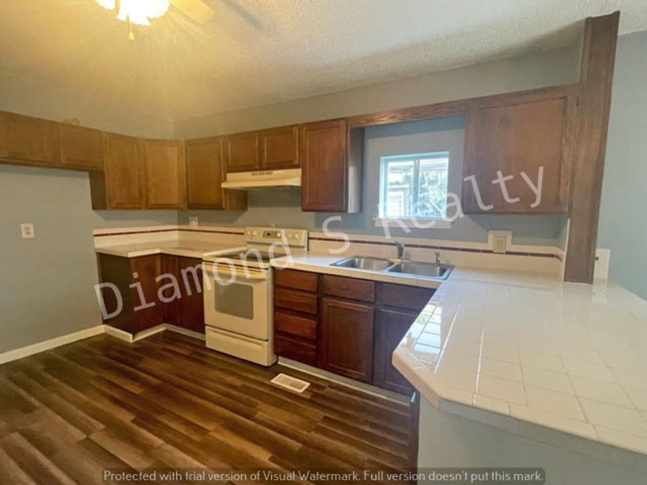 2119 N Howard Ave - Photo 6 of 17