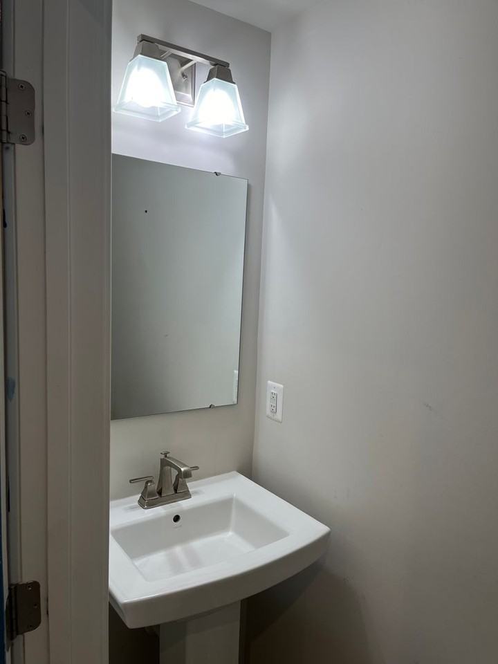 14031 Sunrise Valley Dr - Photo 2 of 13