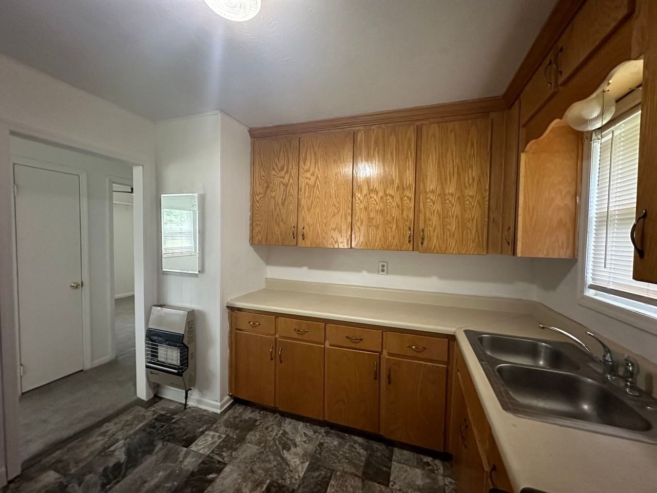 270 Woodard Ave - Photo 7 of 16