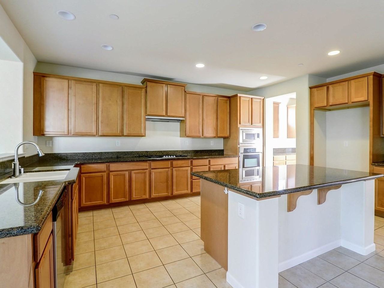 1444 Eaglesfield Ln - Photo 3 of 16