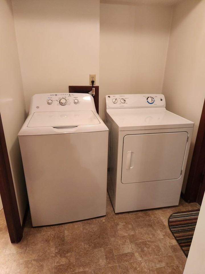 5020 Sw 31st St - Photo 2 of 9