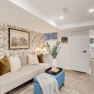 246 Sorauren Ave - Photo 2 of 14