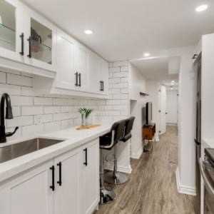 246 Sorauren Ave - Photo 3 of 14