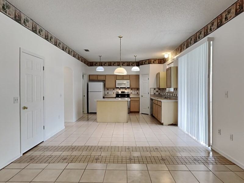 3233 Kings Ridge Ter - Photo 2 of 25