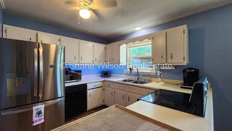 2676 Peavine Rd - Photo 2 of 50