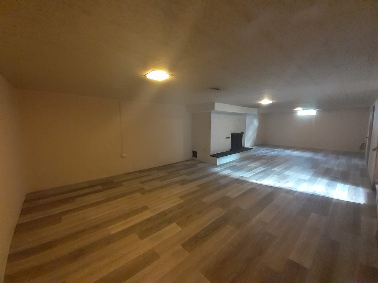 623/625 East Longview Drive - Photo 2 of 8