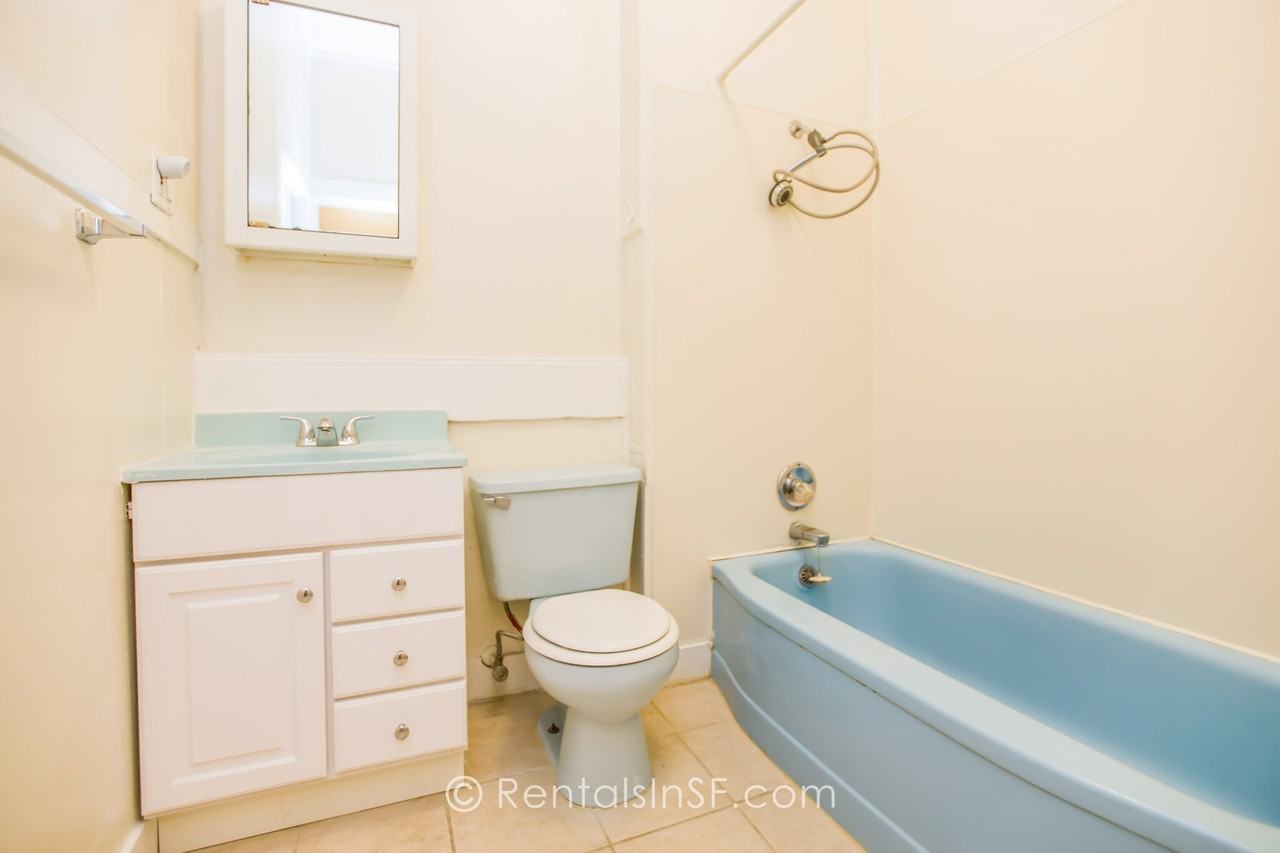 1232 Arguello Blvd #1 - Photo 7 of 8