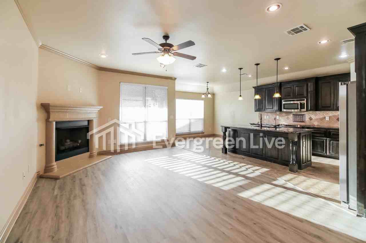 6513 Bentley Dr - Photo 4 of 16