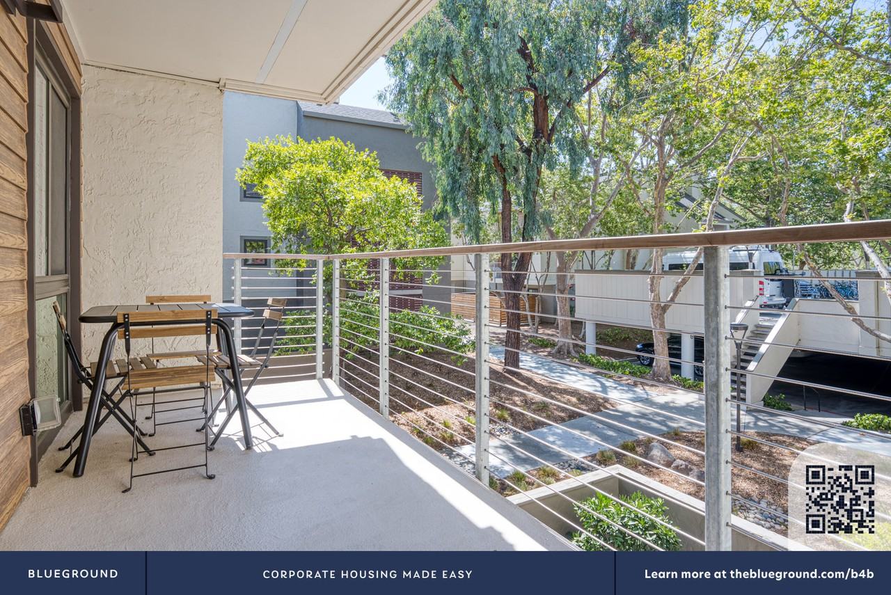 350 Sharon Park Drive - Photo 6 of 40