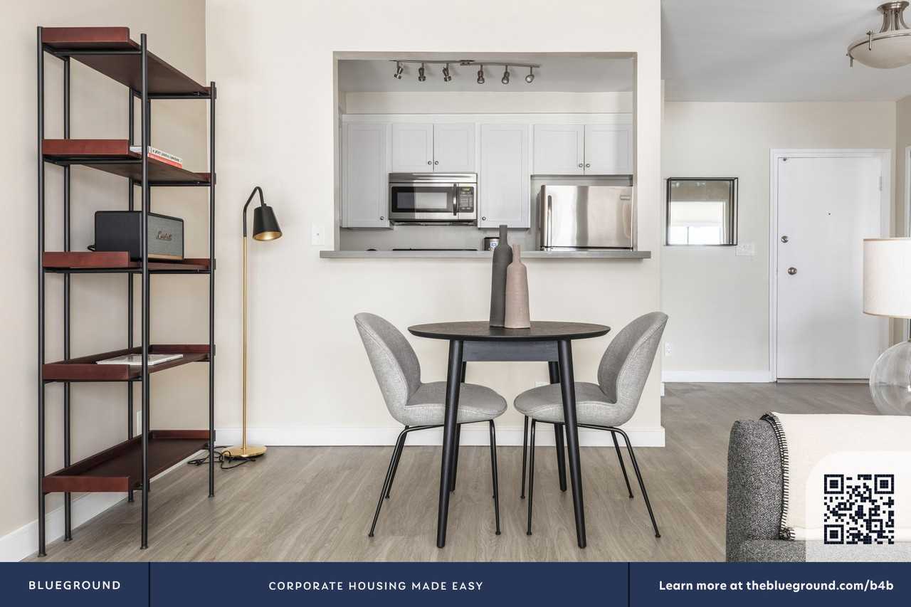 204 Washington Avenue - Photo 5 of 40