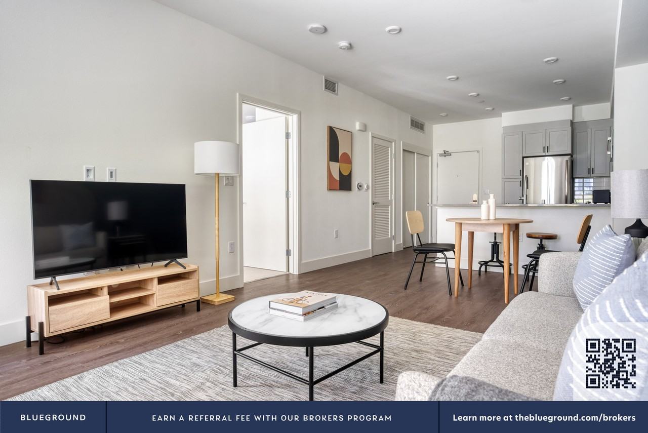 1650 South Delaware Street - Photo 5 of 35