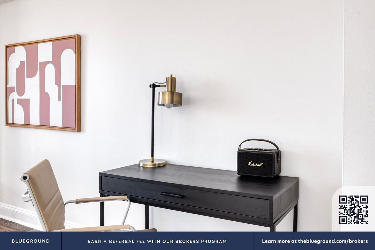 10 Waterside Plz #1057 - Photo 5 of 33