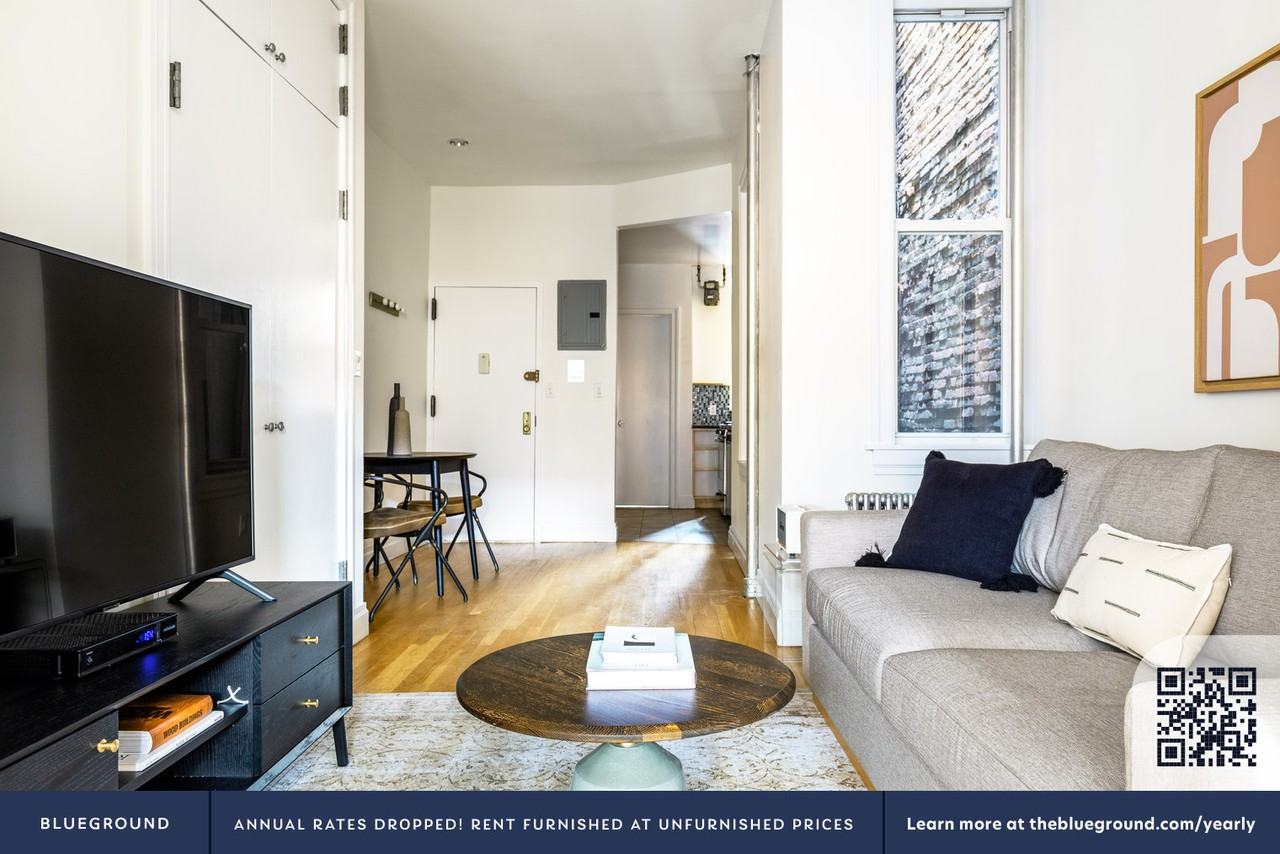 72 Charles St #490 - Photo 3 of 16