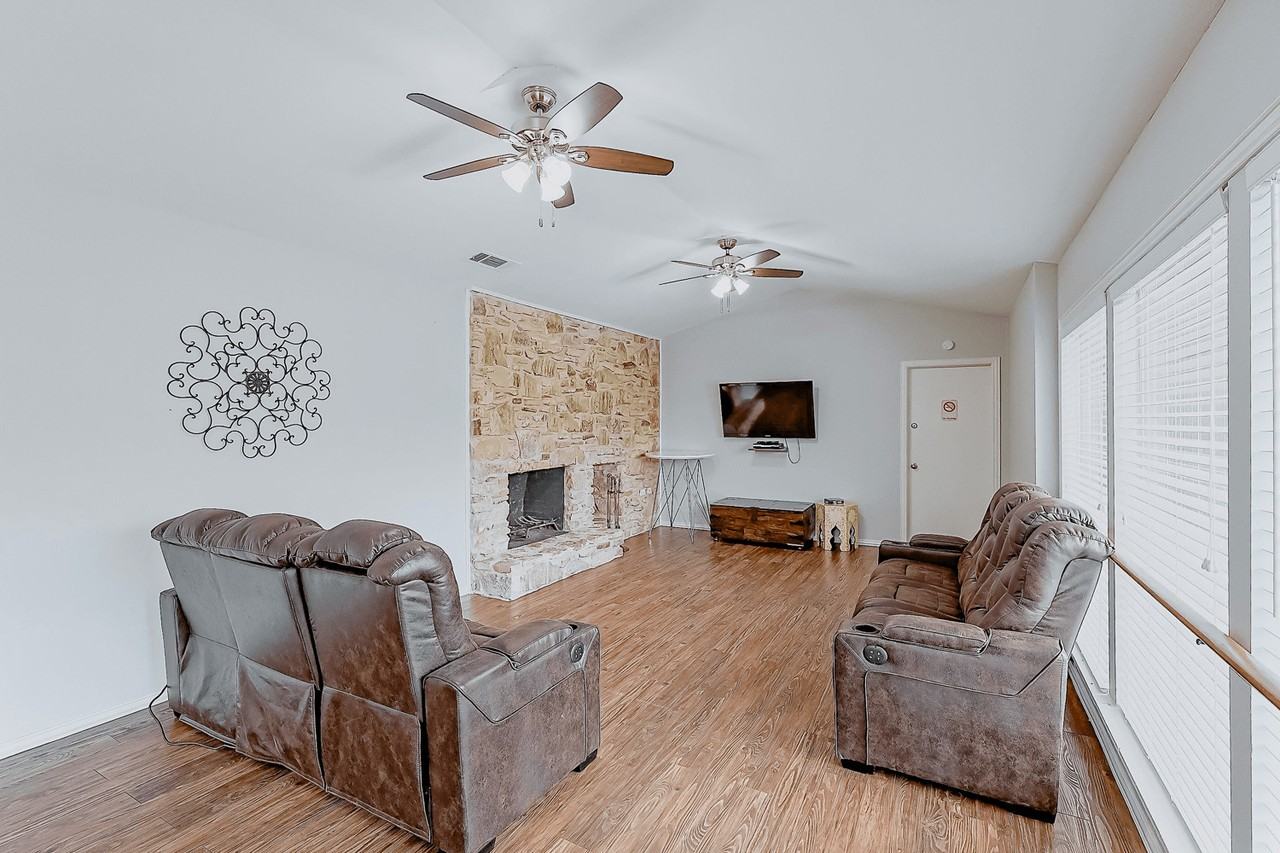 Bridge at Terracina - Photo 7 of 9