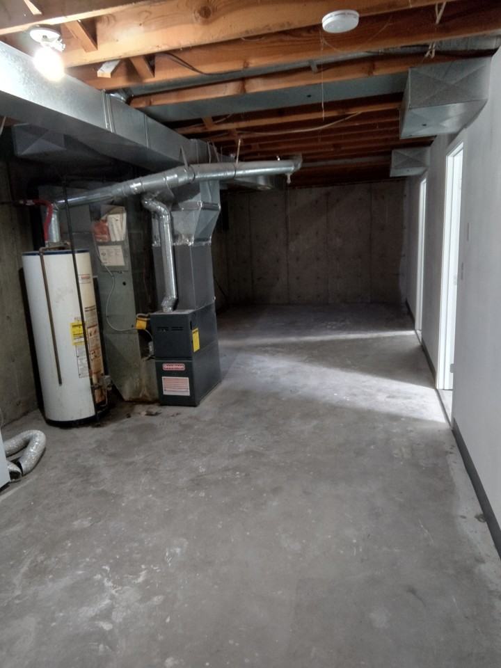 1740 E Queen Ave #NA - Photo 2 of 15