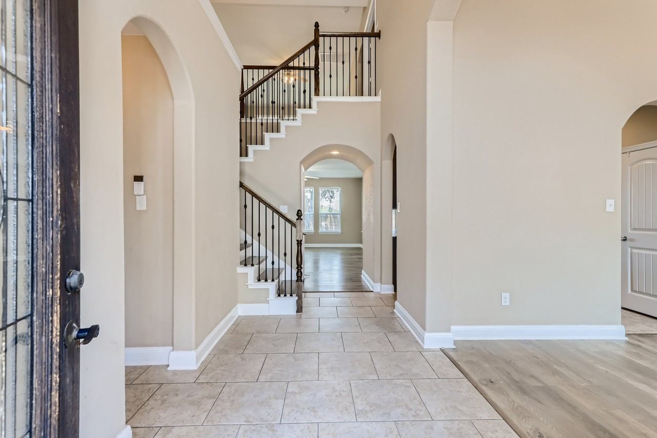 12203 Presidio Path #NA - Photo 5 of 31