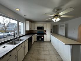 131 Webster St #BROOM - Photo 1 of 1