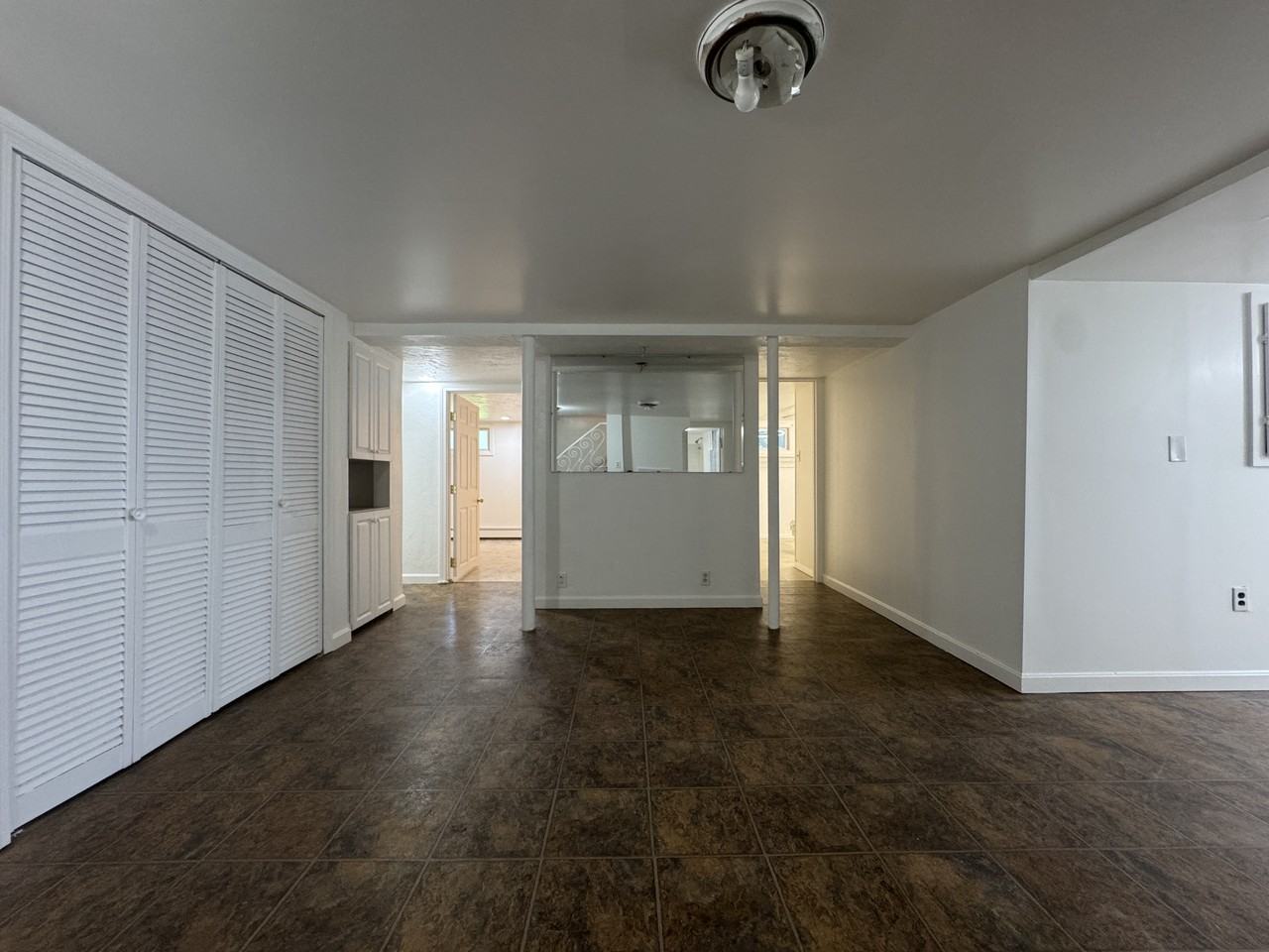 131 Webster St - Photo 5 of 16